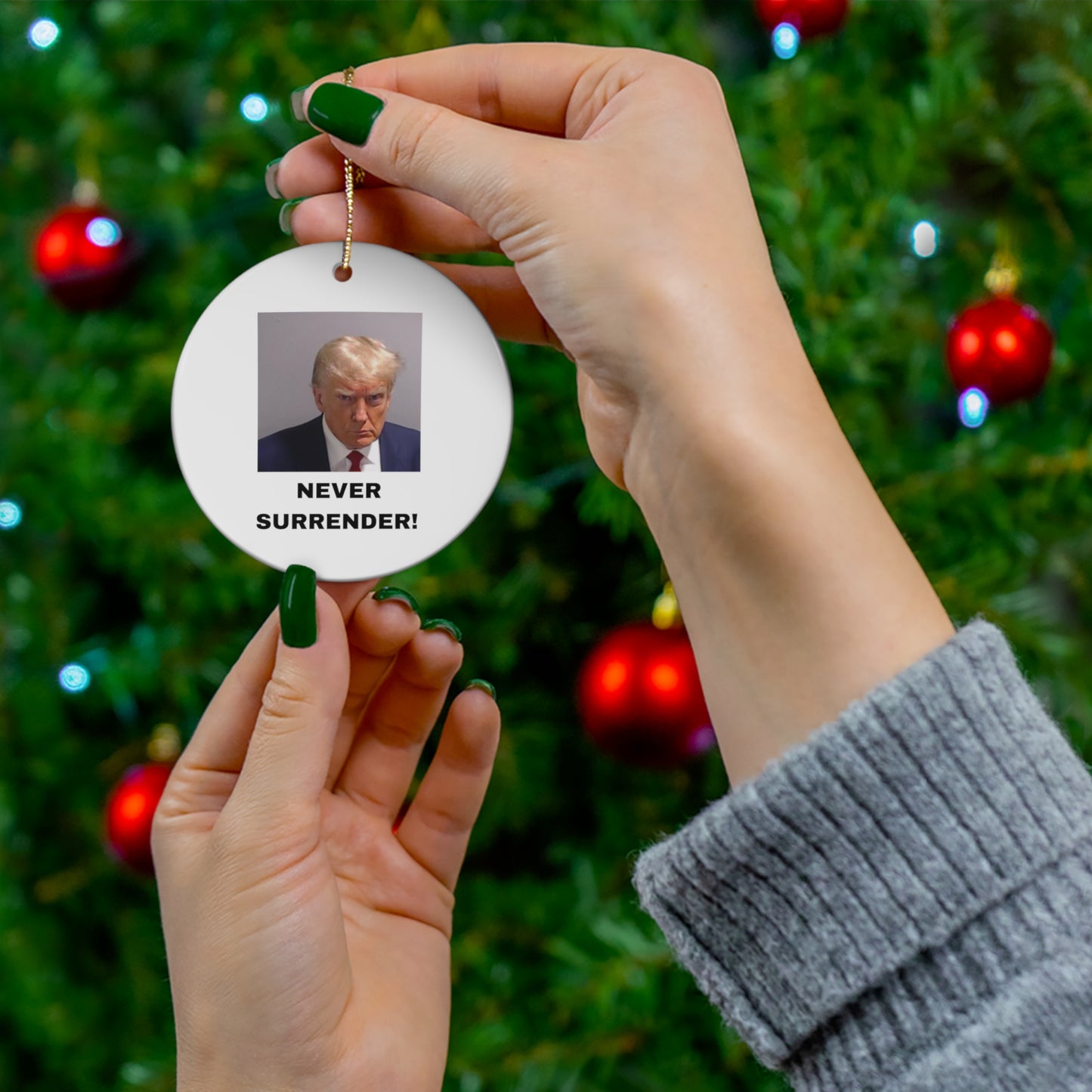 NEVER SURRENDER Trump Mugshot White Ornament